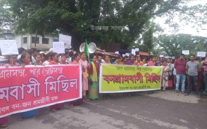 Forest dwellers on the streets demanding the implementation of the Forest Rights Act