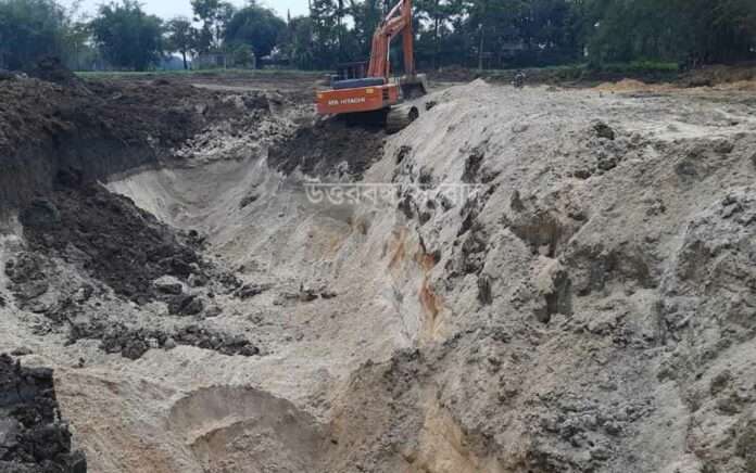Silver sand smuggling in the name of pond renovation
