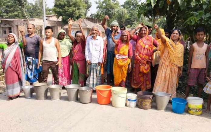 Residents protest over broken reservoir, shortage of drinking water in summer