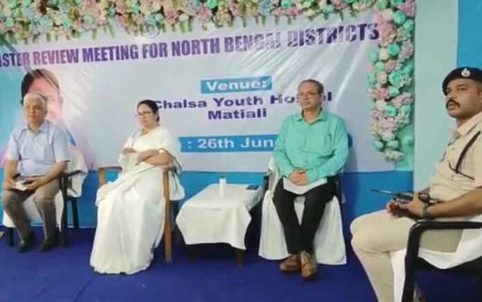 Mamata gave a bunch of instructions in the meeting to prevent disaster in monsoon