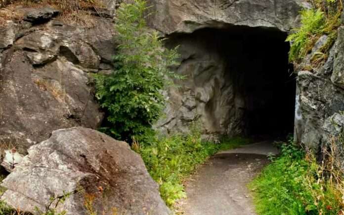 secret tunnel opened in Delhi