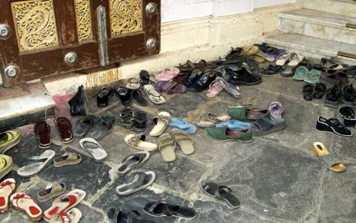 youth-lodged-fir-after-his-shoes-were-stolen-from-temple