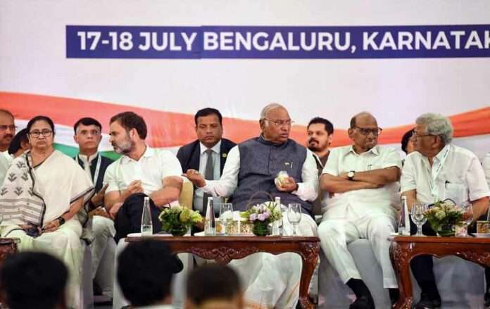Modi and Pawar together, unhappy 'India' alliance