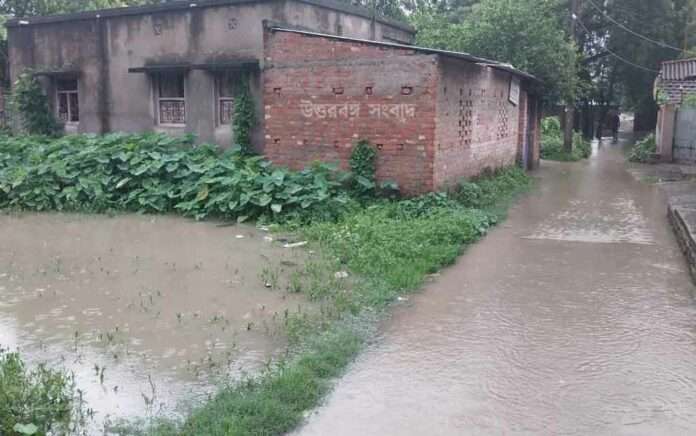 Harishchandrapur waterlogged due to incessant rains