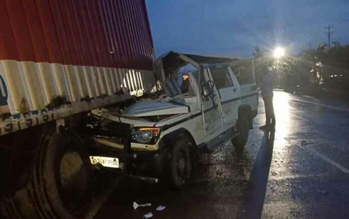 Police vehicle collides with container, including NVF personnel dead 2