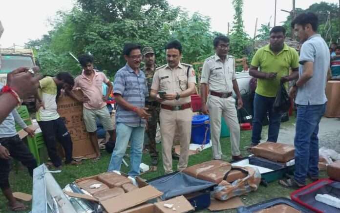 2 quintals of ganja seized from Central Force stickered vehicle