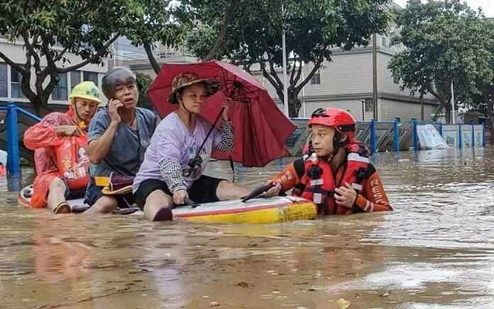 Record rains cause severe flooding in HongKong