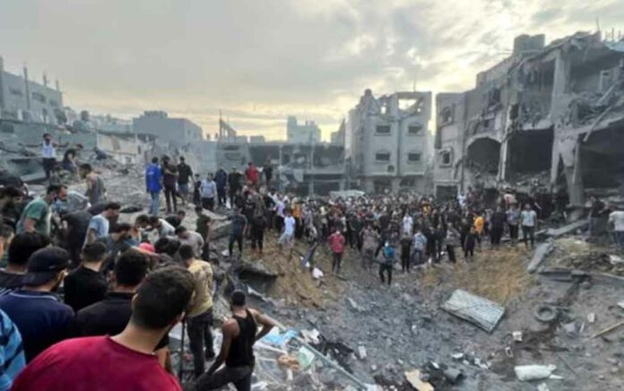 israel air strike in gaza refugee centre
