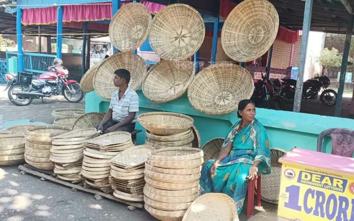 lost the value of bamboo products Handicrafts artists are disappointed in Changrabandha