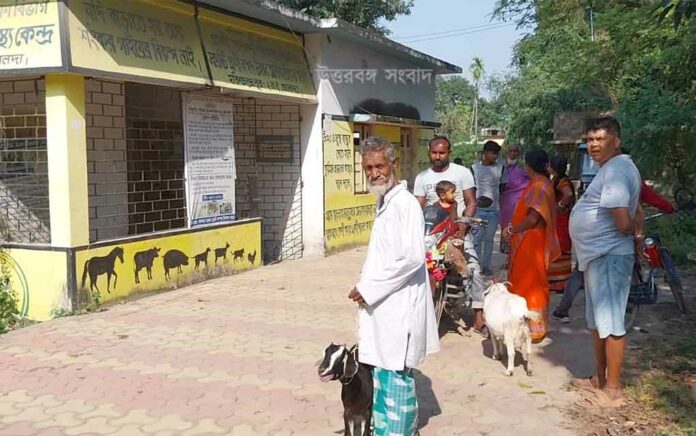 there is an animal hospital in Harishchandrapur but there is no doctor
