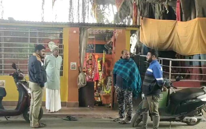 Robbery at Hanuman temple in Raiganj