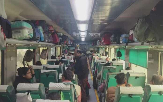 Shatabdi Express stuck for 6 hours due to bandh called by tribals