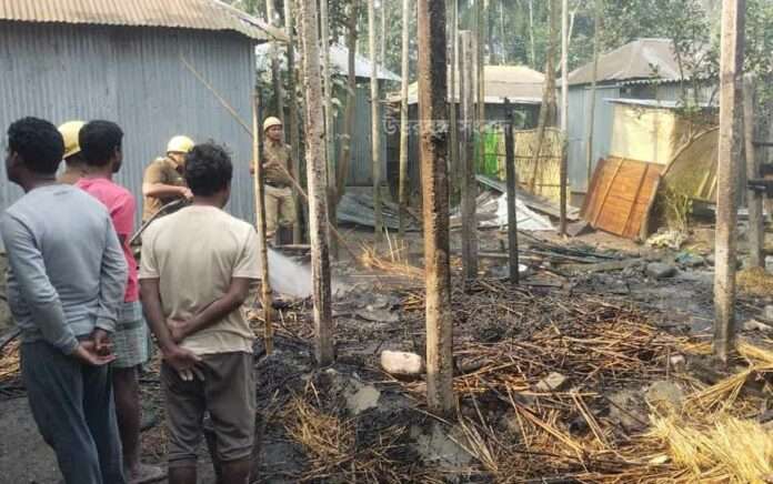 Fire from short circuit Two houses with paddy burnt