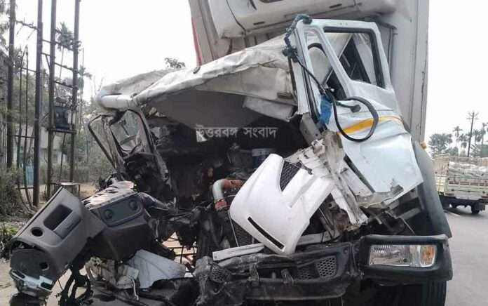 Two trucks collided head on, one truck driver died