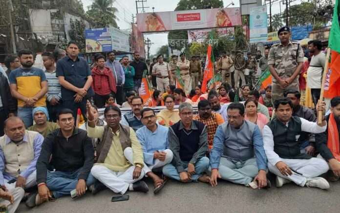 BJP protests against the murder of minors and women