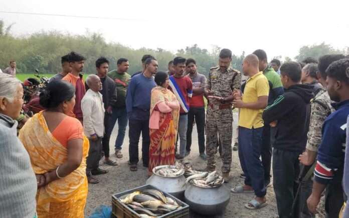 Two BJP panchayat members injured in dispute over taking fish from pond