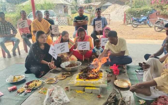 Tea workers prayed for the health of the Chief Minister