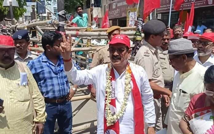 left candidate of Balurghat submitted his nomination