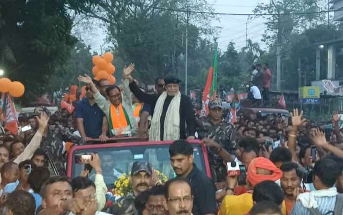 mithuns-road-show-with-bjp-candidate