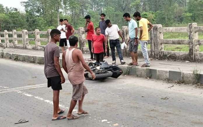 two-friends-died-in-road-accident-in-nagrakata