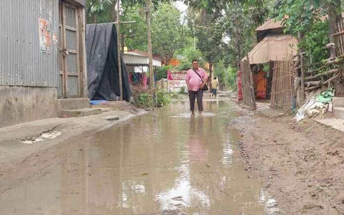 Residents of Kamarpara suffer due to slight rain