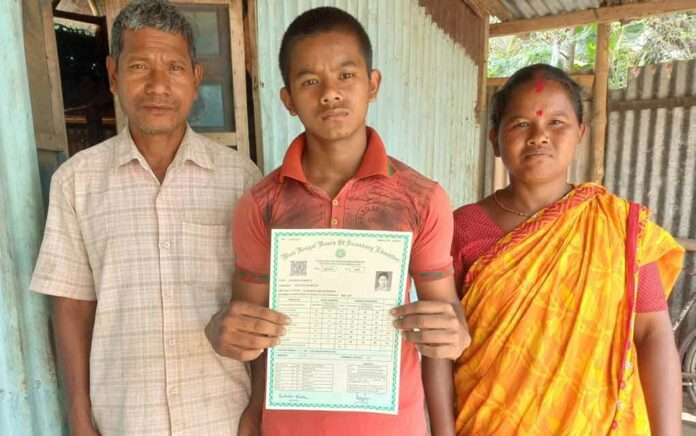 son of a migrant laborer scored 90 percent in madhyamik