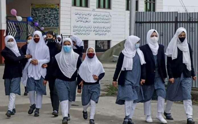 national-anthem-to-be-sung-in-all-schools-in-kashmir-new-guidelines-center